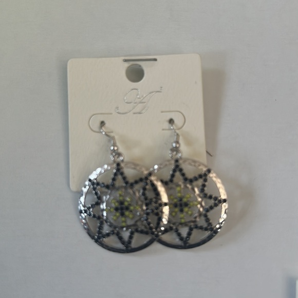 4 Pair Dangle Earrings - Picture 4 of 5